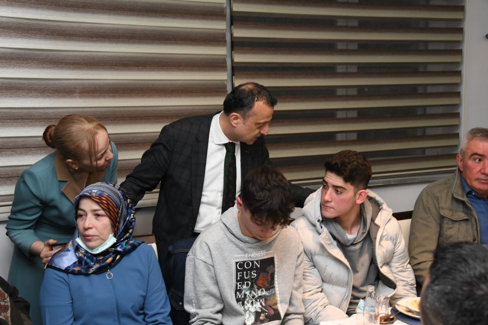 Vali Taşbilek şehit aileleri, gaziler ve yakınları ile iftarda bir araya geldi   7