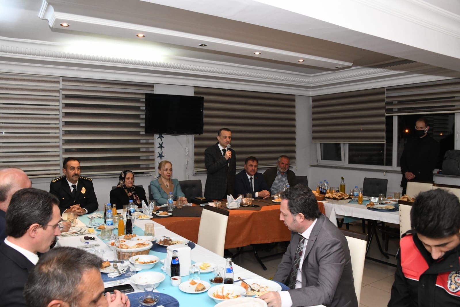 Vali Taşbilek şehit aileleri, gaziler ve yakınları ile iftarda bir araya geldi   15