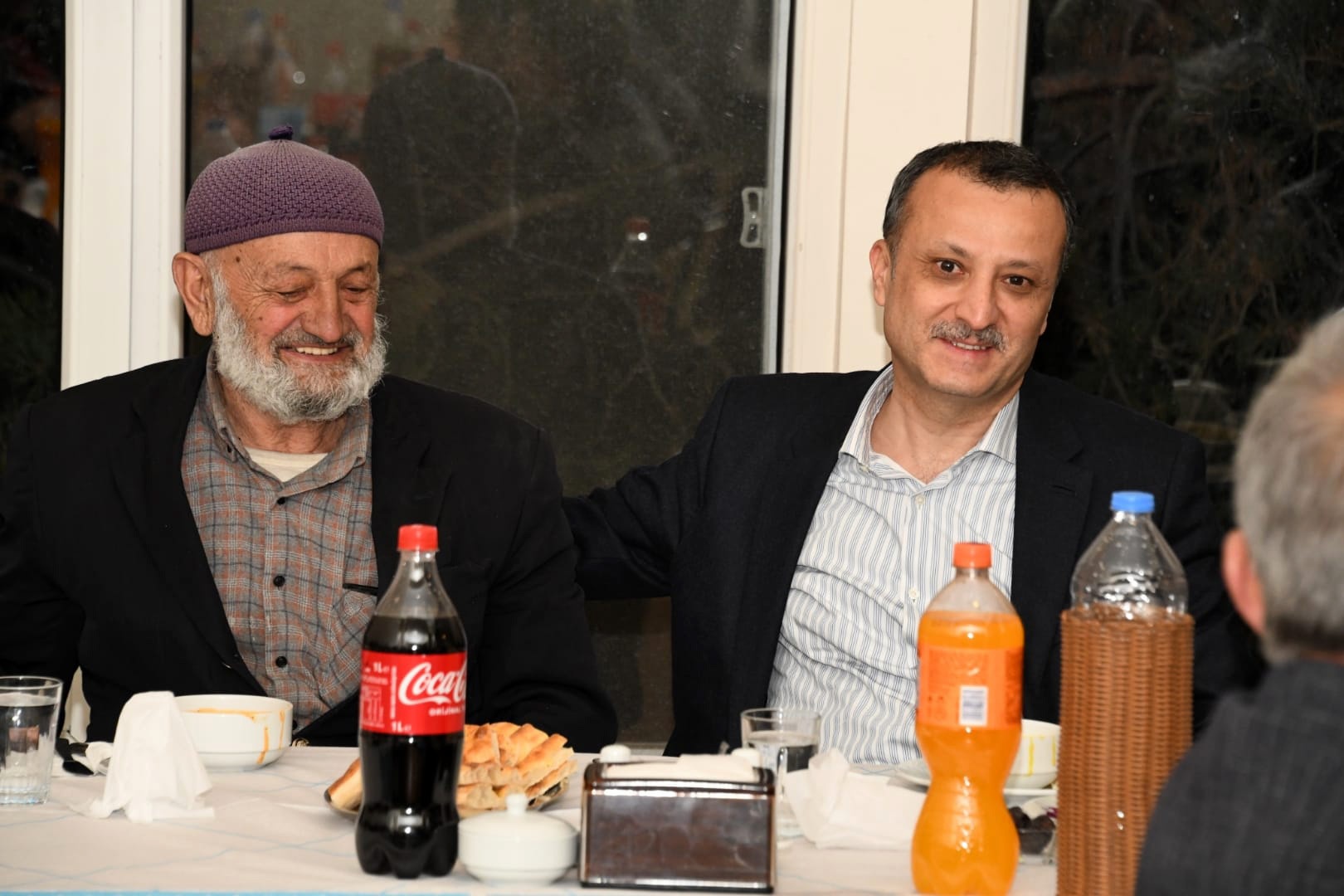 Vali Taşbilek sanayi esnafının iftar sofrasına konuk oldu 5