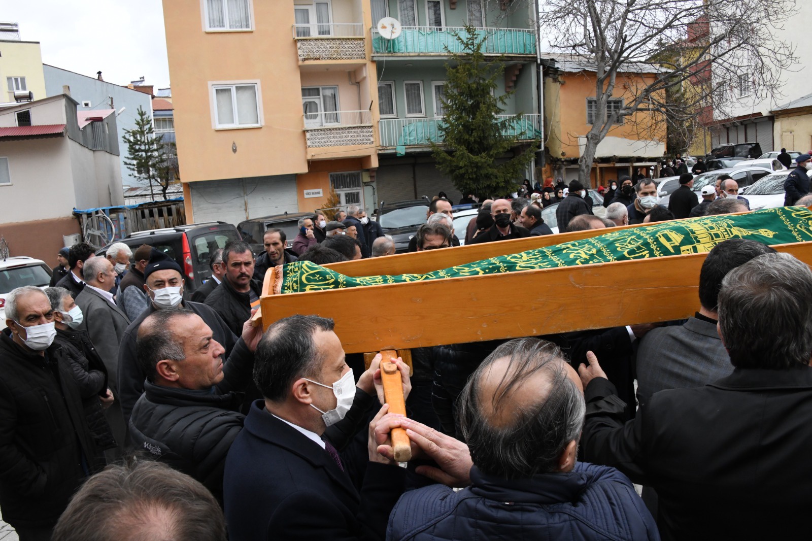 Gazeteci Tunç son yolculuğuna uğurlandı 3