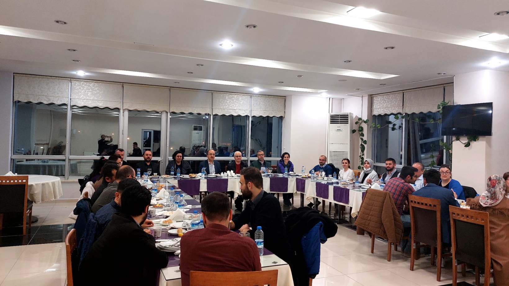 Lisansüstü Eğitim Enstitüsü iftar yemeğinde bir araya geldi 3