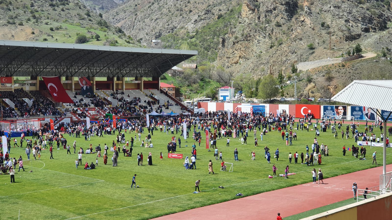 Stadyum 23 Nisan’da doldu taştı 11