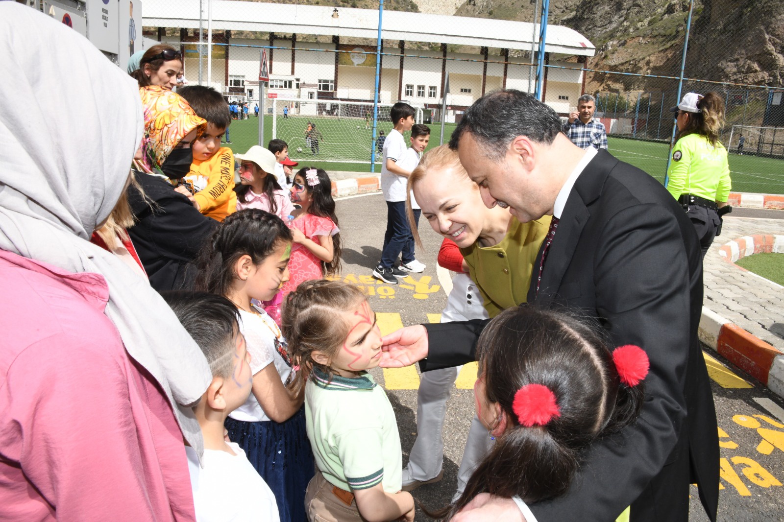 Stadyum 23 Nisan’da doldu taştı 30