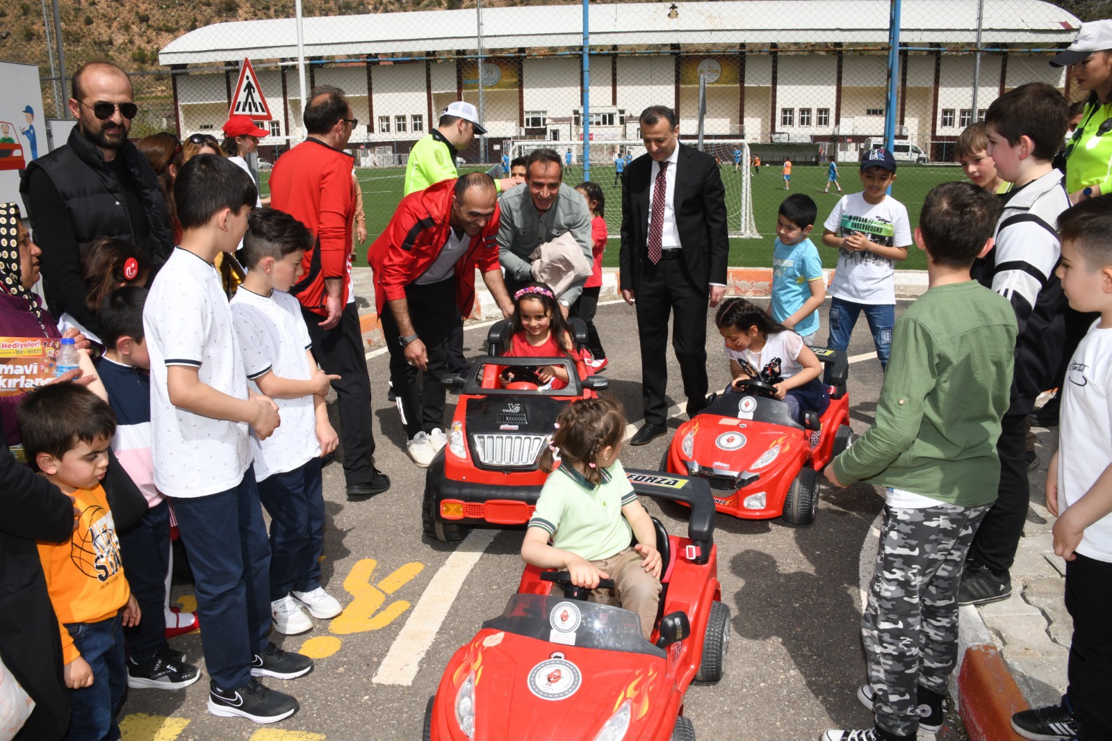Stadyum 23 Nisan’da doldu taştı 24
