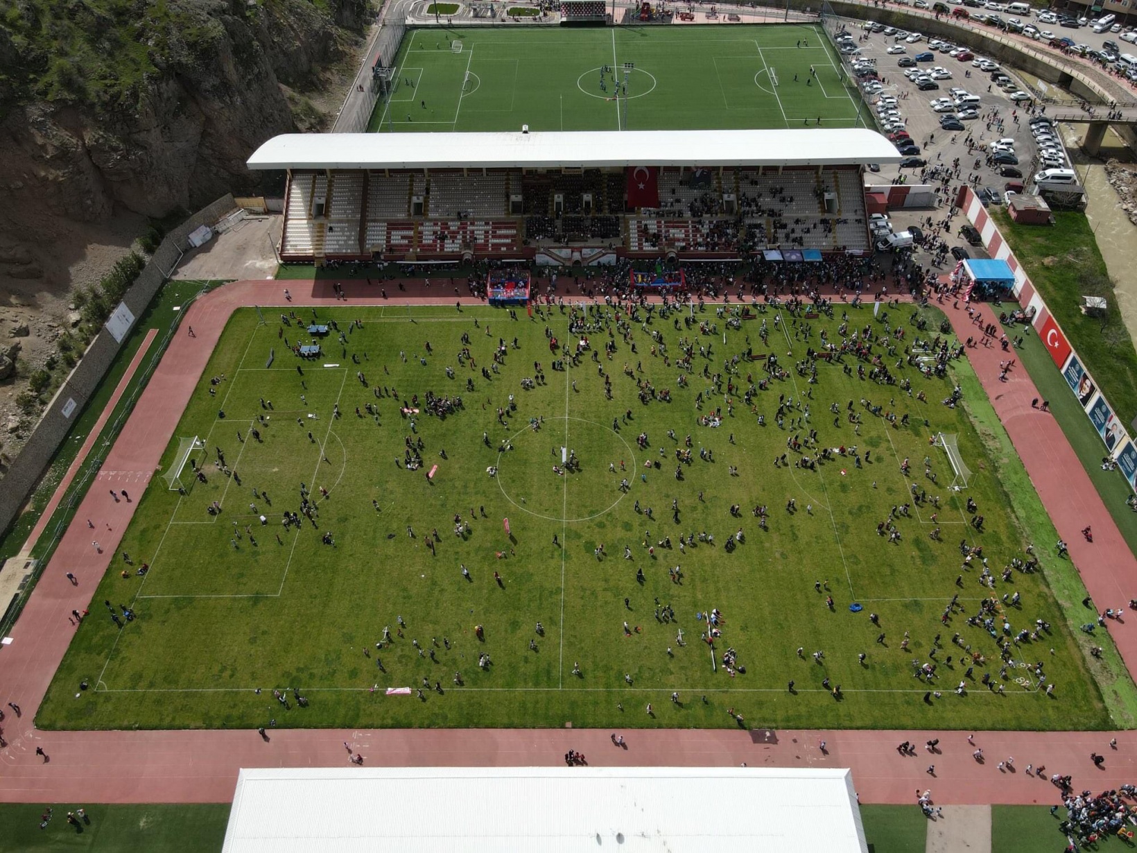 Stadyum 23 Nisan’da doldu taştı 23