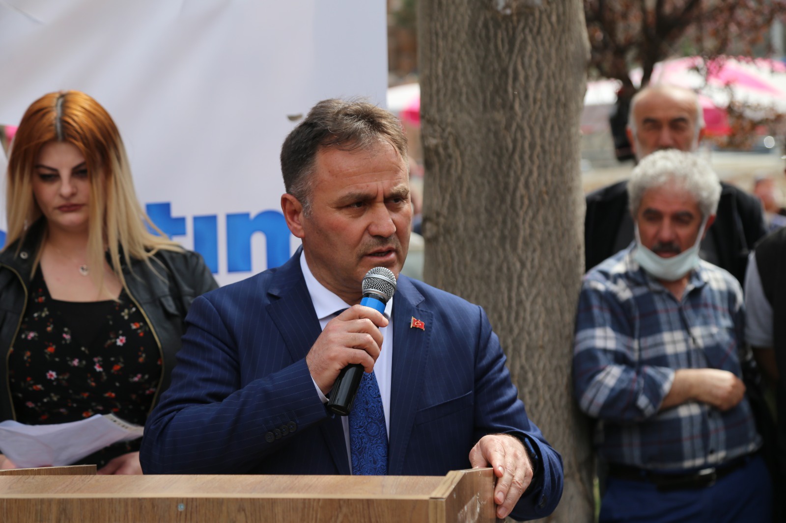 Gümüşhane Belediyesi 5 bin ceviz fidanı dağıttı 1