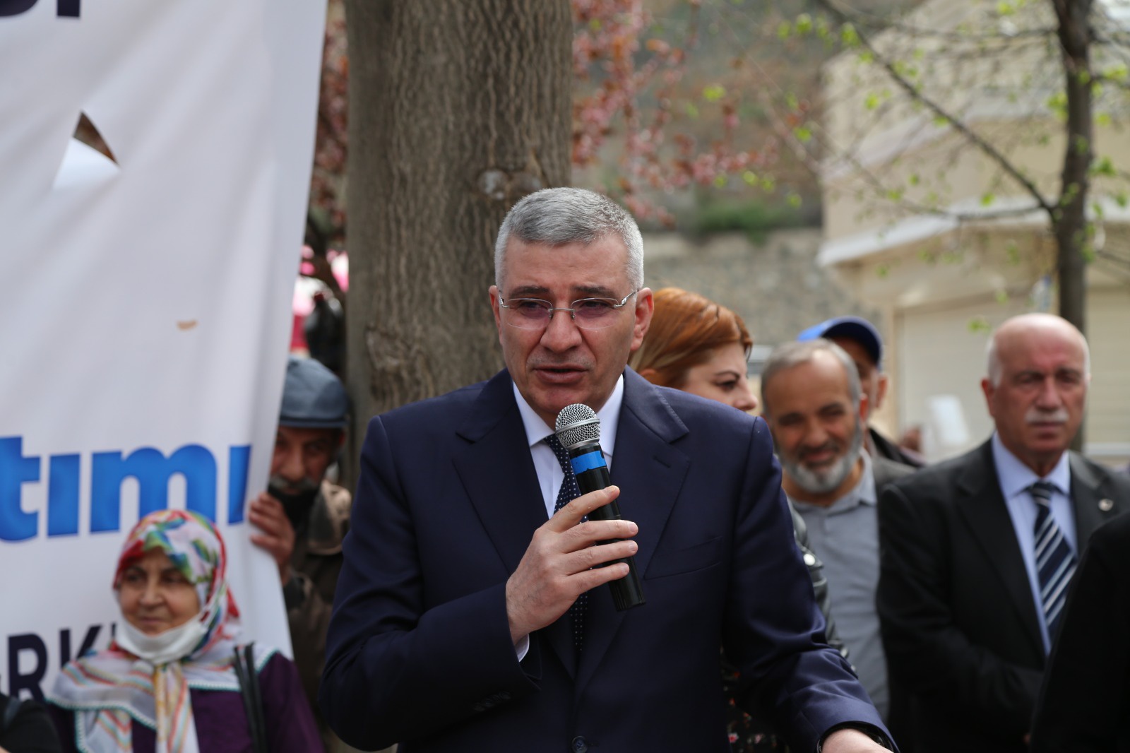 Gümüşhane Belediyesi 5 bin ceviz fidanı dağıttı 6