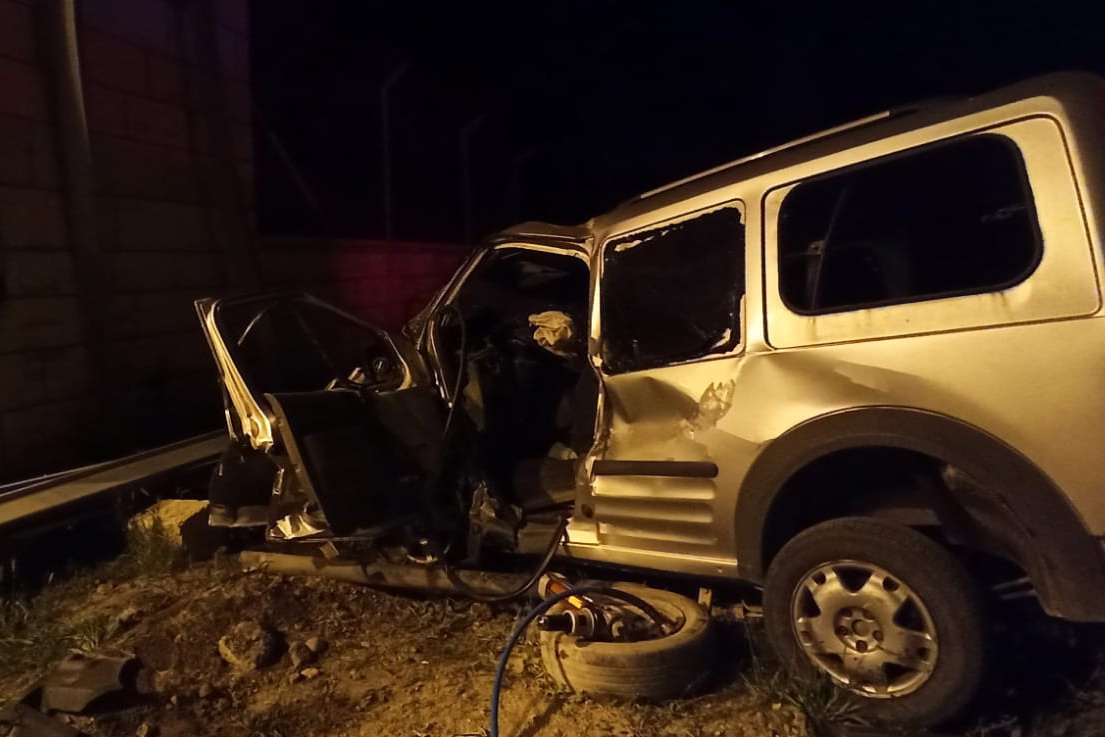 Gümüşhane’de yoldan çıkan araç tünel duvarına çarptı: 1 ölü 2