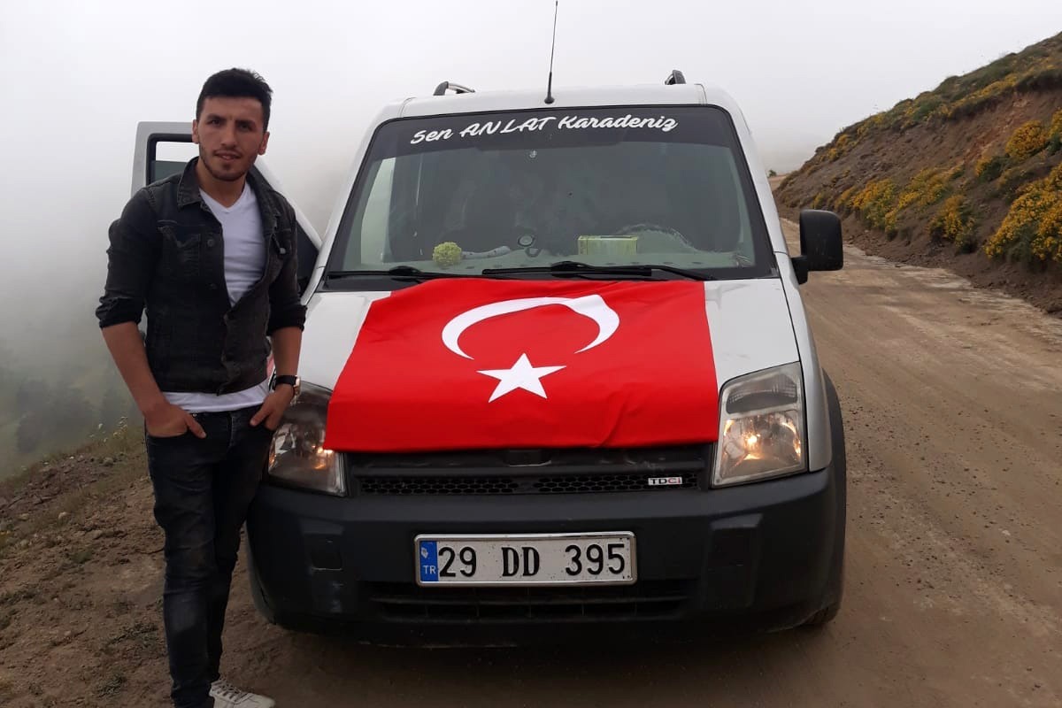 Gümüşhane’de yoldan çıkan araç tünel duvarına çarptı: 1 ölü 4