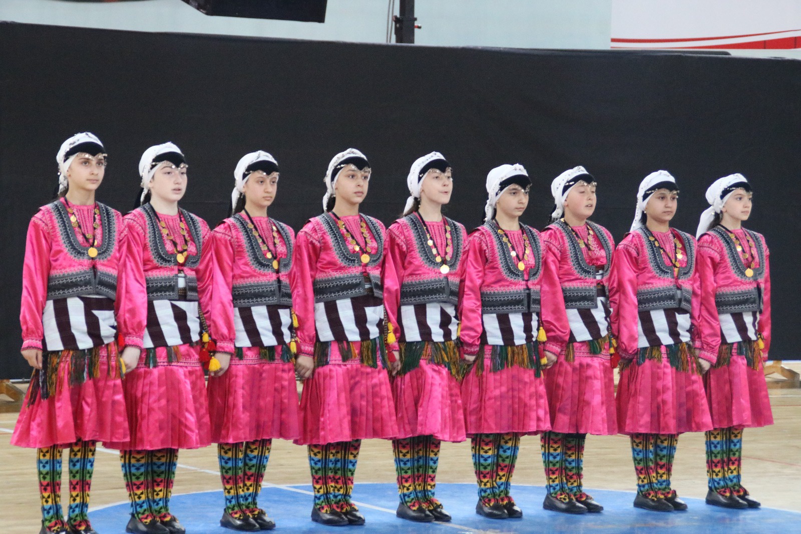 Halk oyunları grup yarışmaları Gümüşhane’de yapıldı 19