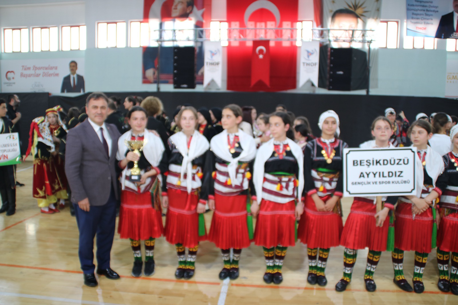 Halk oyunları grup yarışmaları Gümüşhane’de yapıldı 18