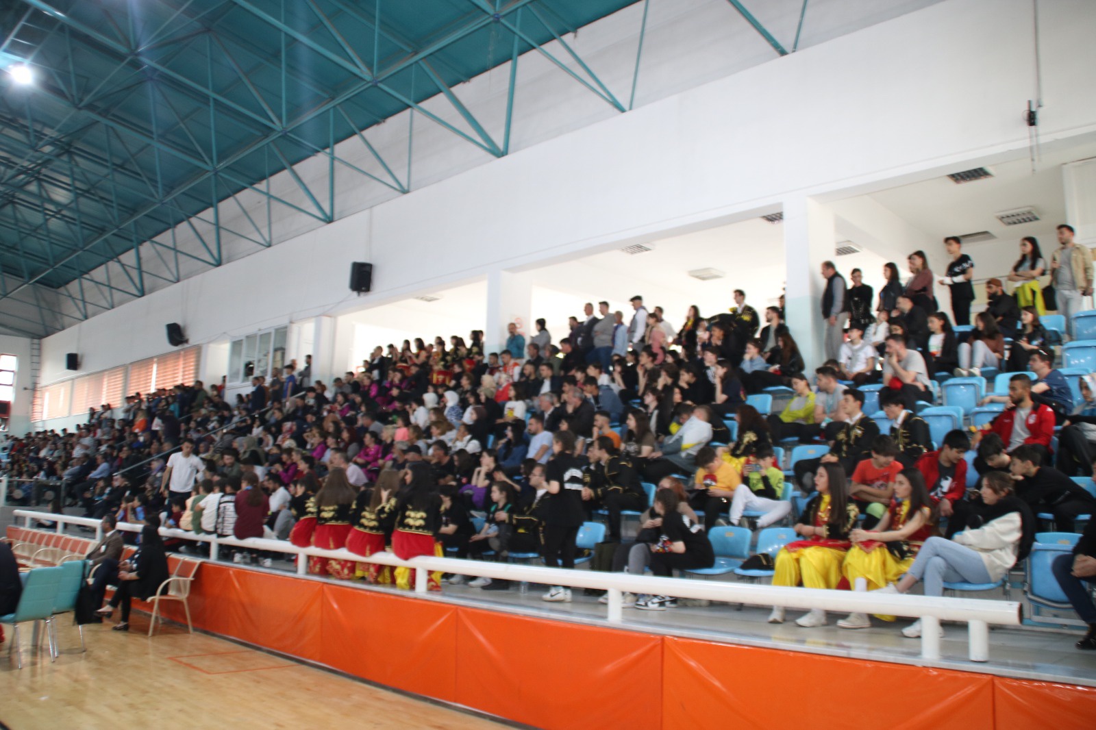 Halk oyunları grup yarışmaları Gümüşhane’de yapıldı 7