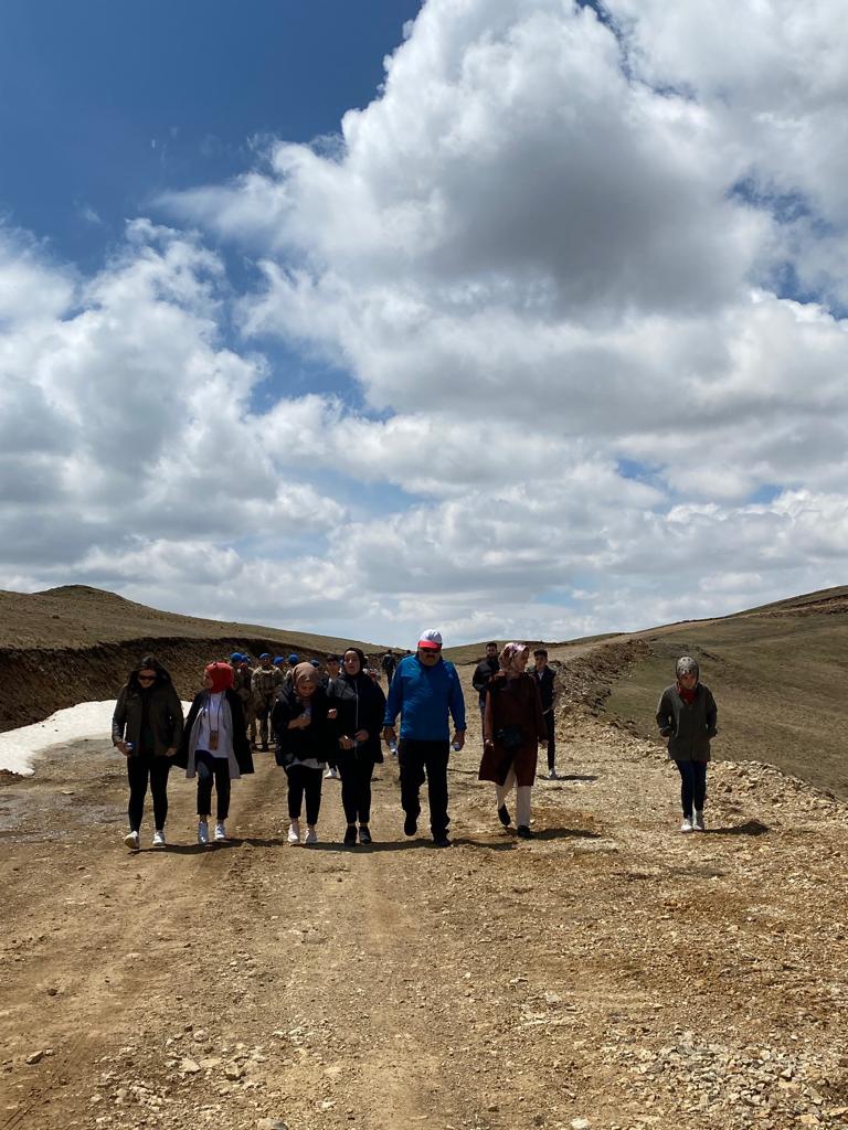 Kabaktepe’ye Şehitlere Saygı yürüyüşü düzenlendi 5