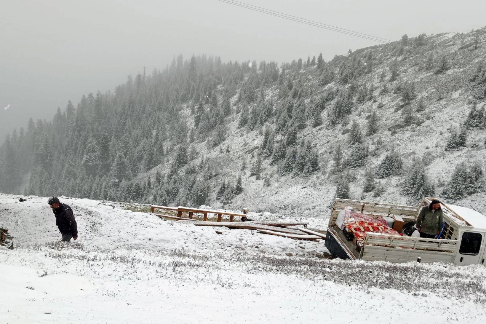 Gümüşhane'nin yüksekleri 19 Mayıs'ta beyaza büründü 13