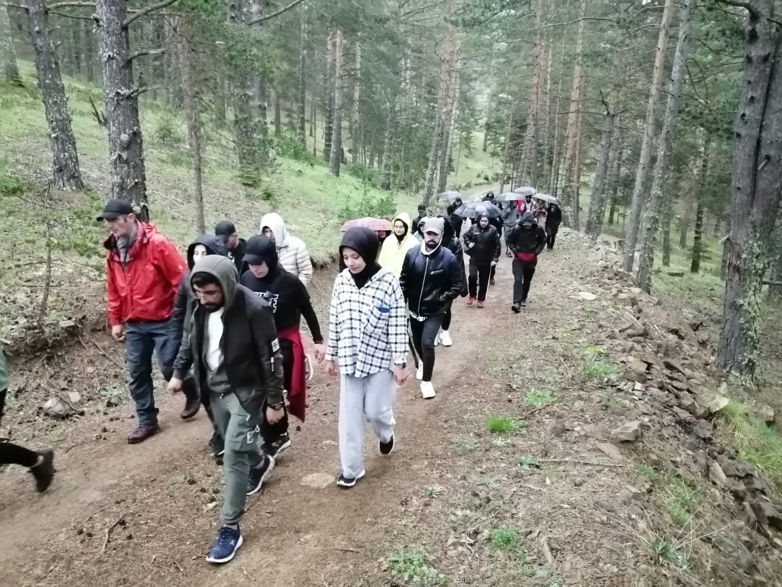 Bağımsızlık ve gençlik yürüyüşü yapıldı 5