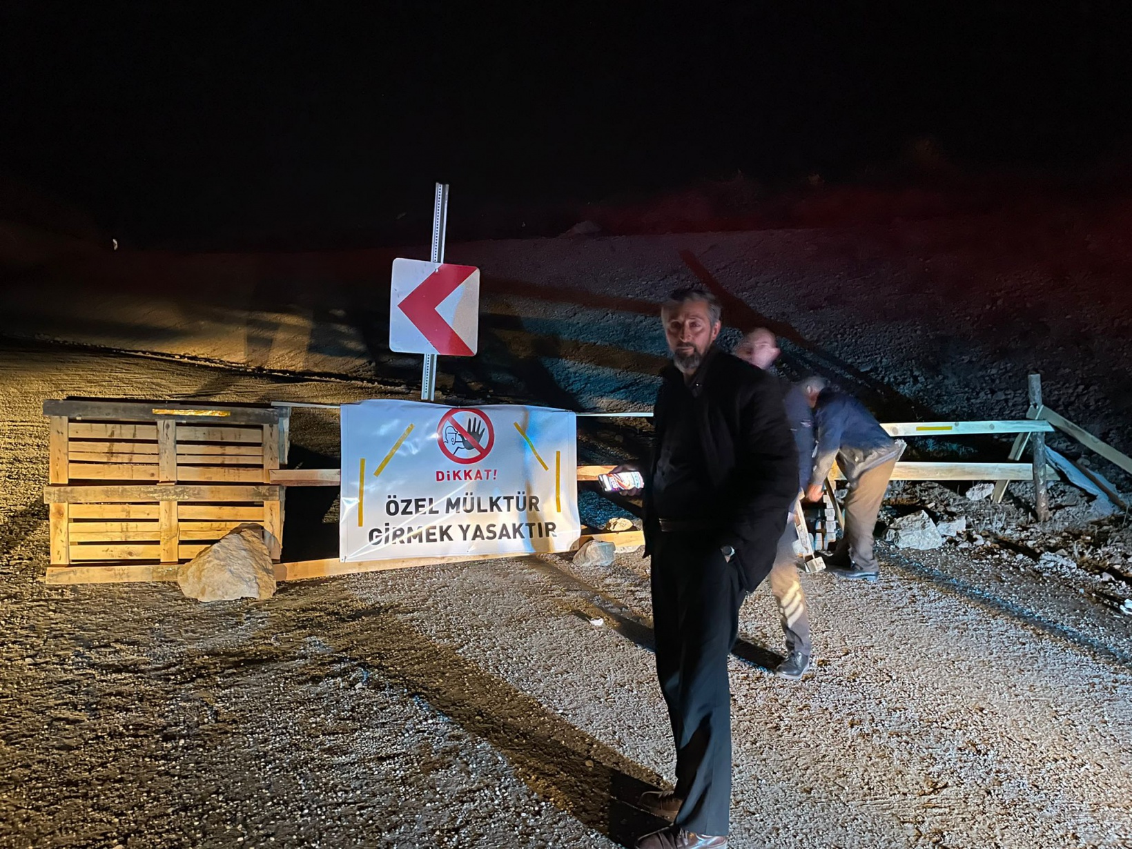 Gündüz kapanan yeni hastane yolu gece açıldı 4