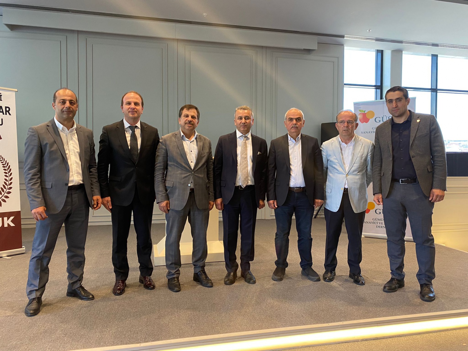 Gümüşhaneli Hukukçulardan ‘Oltan Abi’ye vefa dedi 18