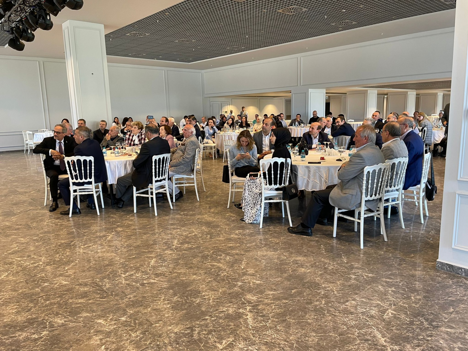 Gümüşhaneli Hukukçulardan ‘Oltan Abi’ye vefa dedi 8