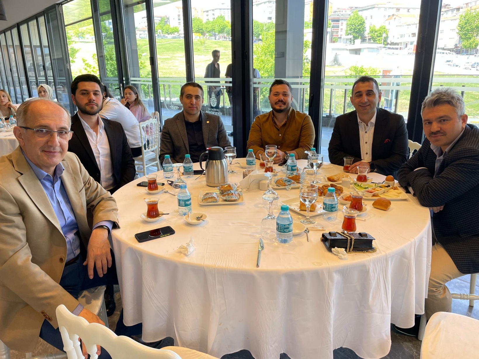 Gümüşhaneli Hukukçulardan ‘Oltan Abi’ye vefa dedi 42