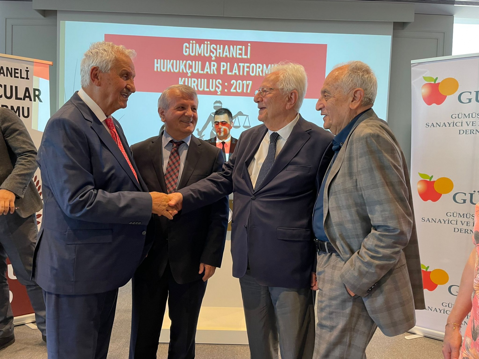 Gümüşhaneli Hukukçulardan ‘Oltan Abi’ye vefa dedi 43