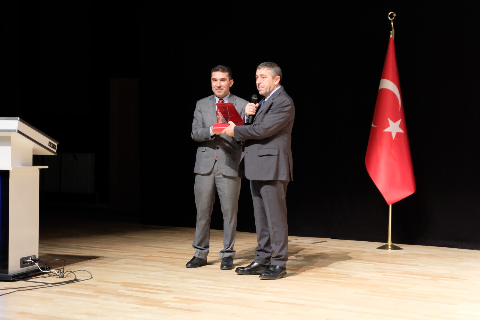 Koç: Türkiye hiçbir istatistiğe uyan bir ülke değil   2