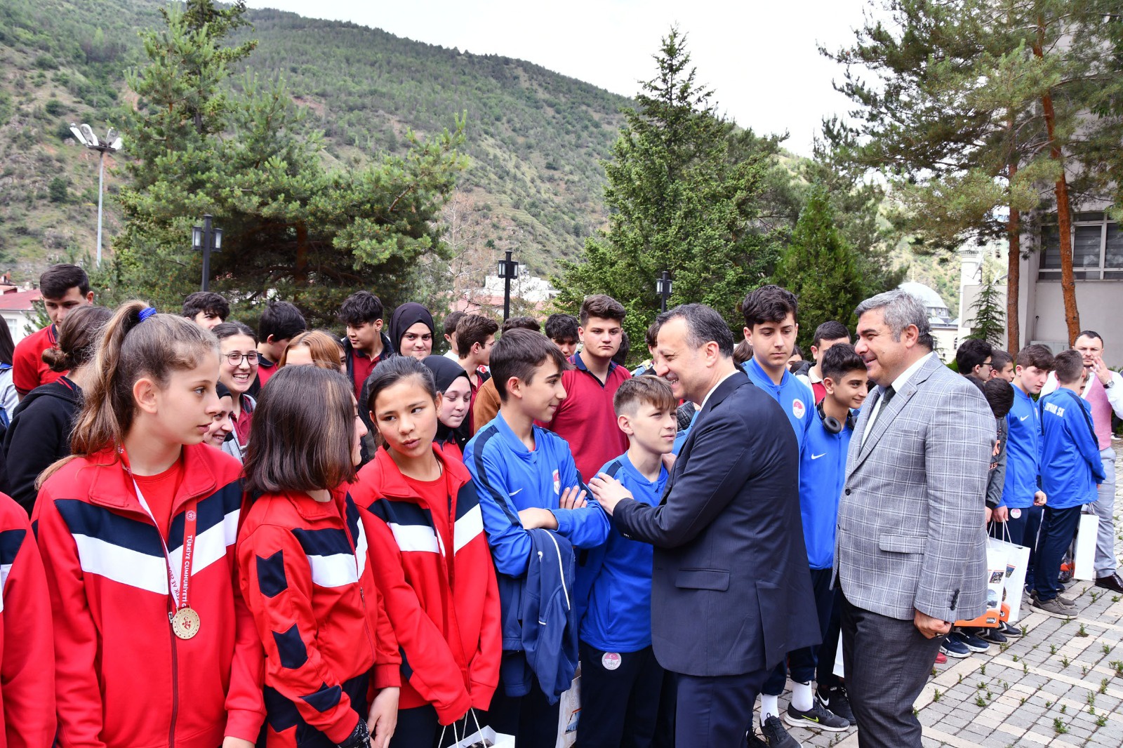 Gümüşhane’de şampiyon öğrenciler ödüllendirildi 29