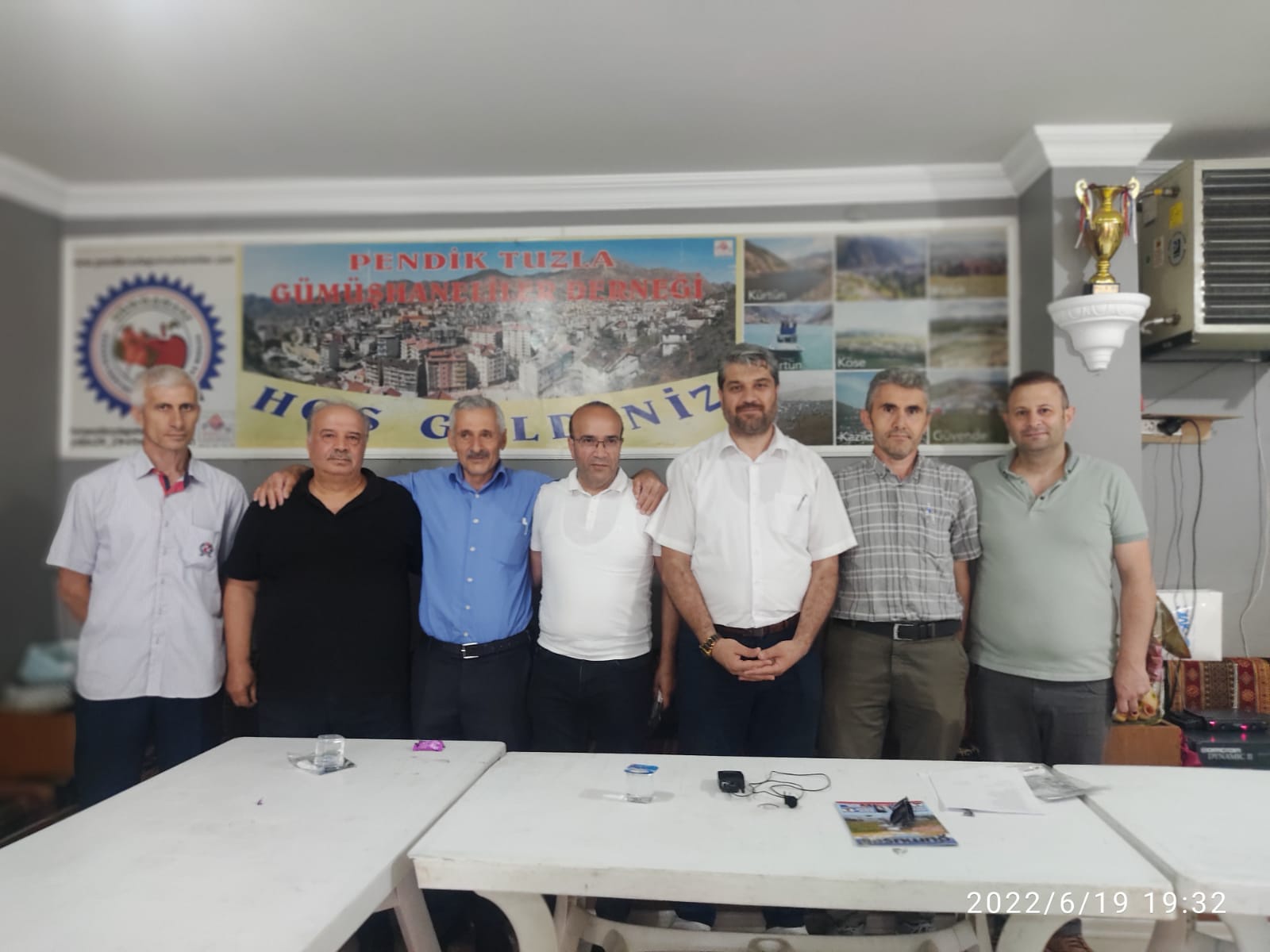 Pendik-Tuzla’da “Karneni getir, hediyeni götür” programı 9