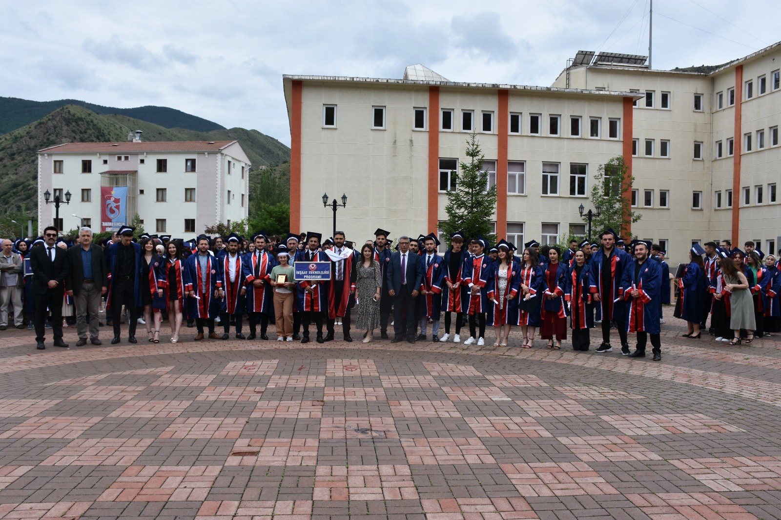 Gümüşhane MYO’da mezuniyet coşkusu 4