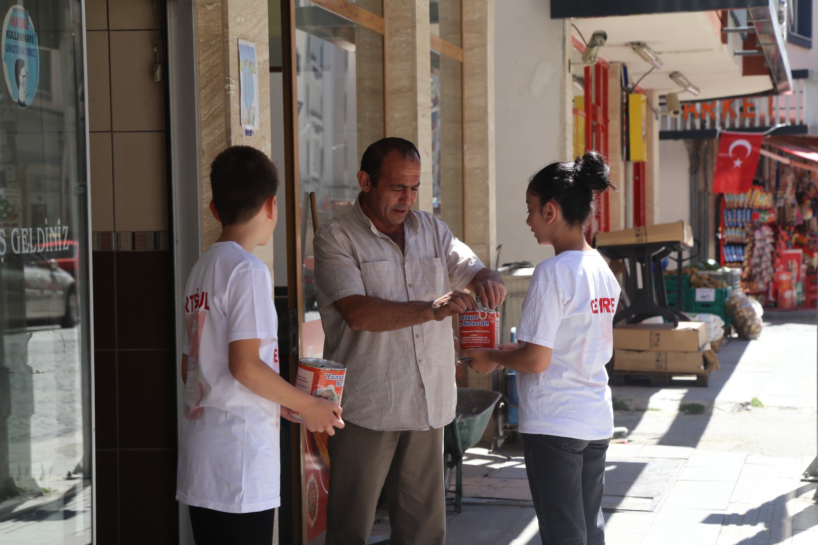 Gönüllü çocuklar Yunus Emre için 3 günde 10 bin TL topladı 4