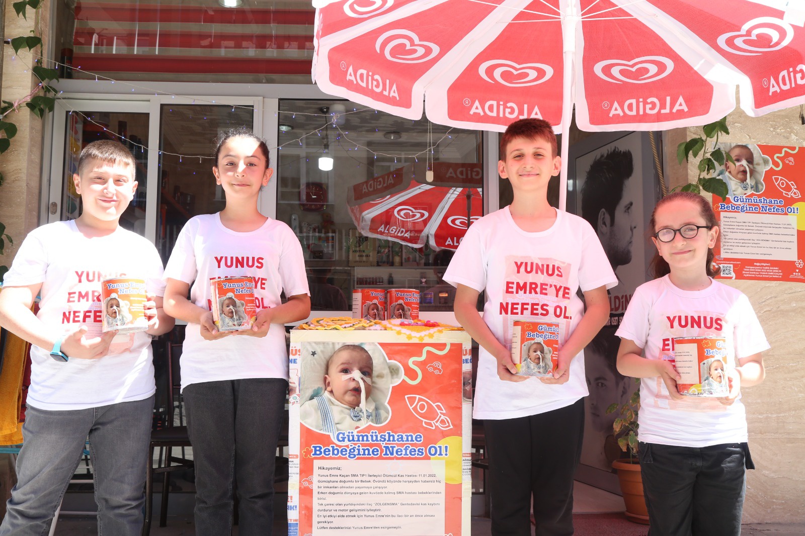 Gönüllü çocuklar Yunus Emre için 3 günde 10 bin TL topladı 7