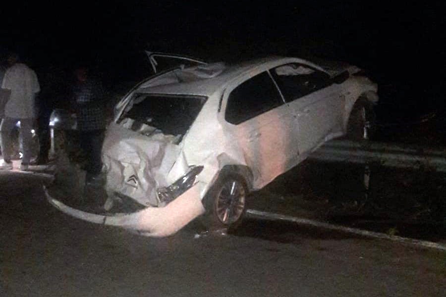 Otomobil 200 metrelik uçuruma yuvarlandı: 2 ağır yaralı 2