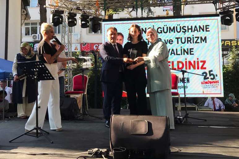 Gümüşhane’de pestil, pekmez ve yöresel yemek yarışması düzenlendi 7