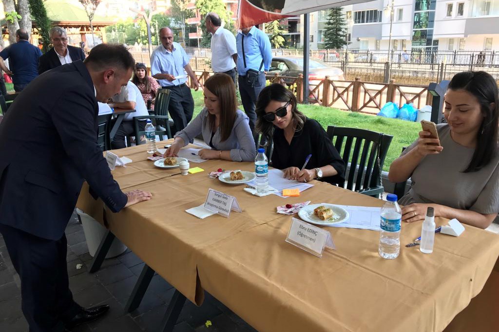 Gümüşhane’de pestil, pekmez ve yöresel yemek yarışması düzenlendi 9