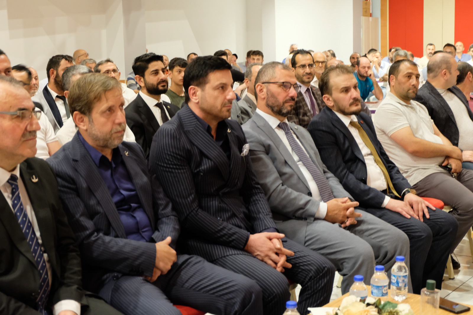 Yeniden Refah Partisi Nas ile devam dedi 3