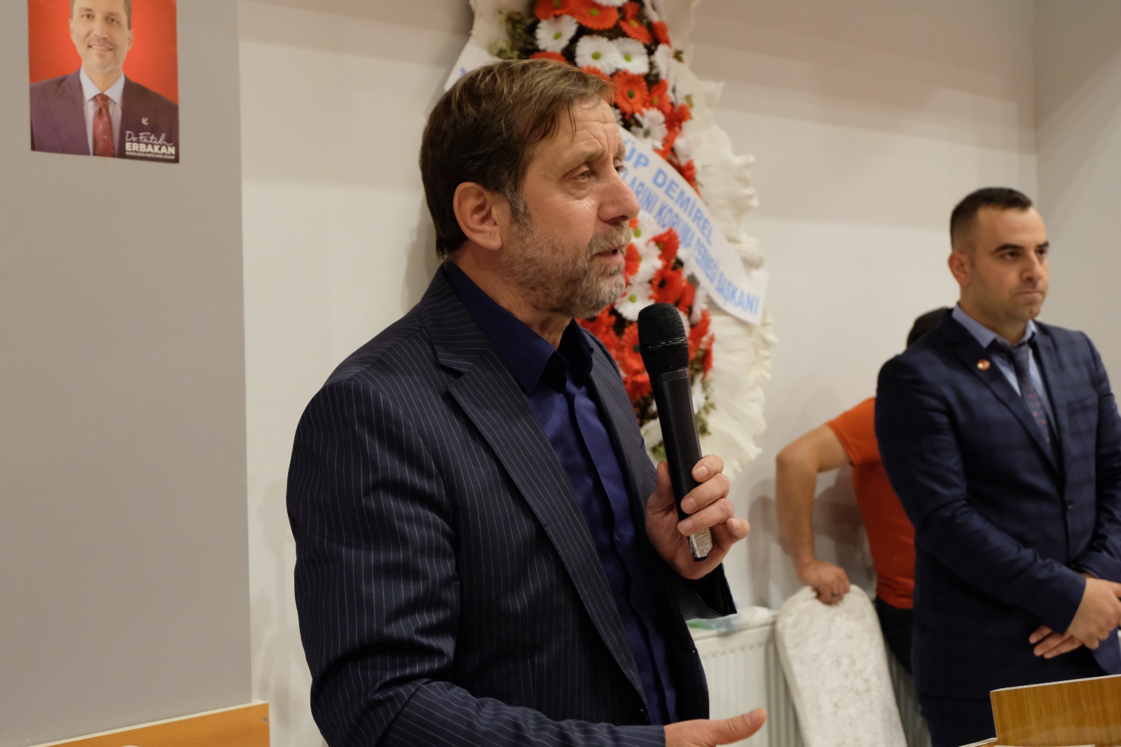 Yeniden Refah Partisi Nas ile devam dedi 8