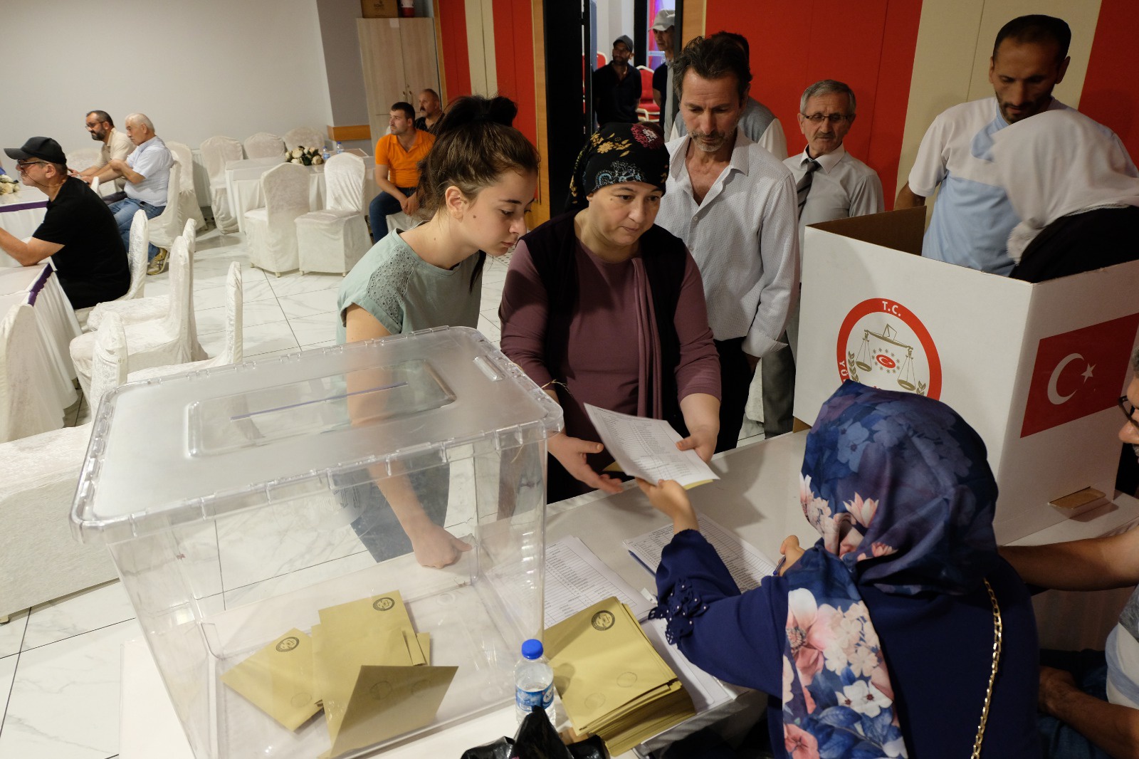 Yeniden Refah Partisi Nas ile devam dedi 12