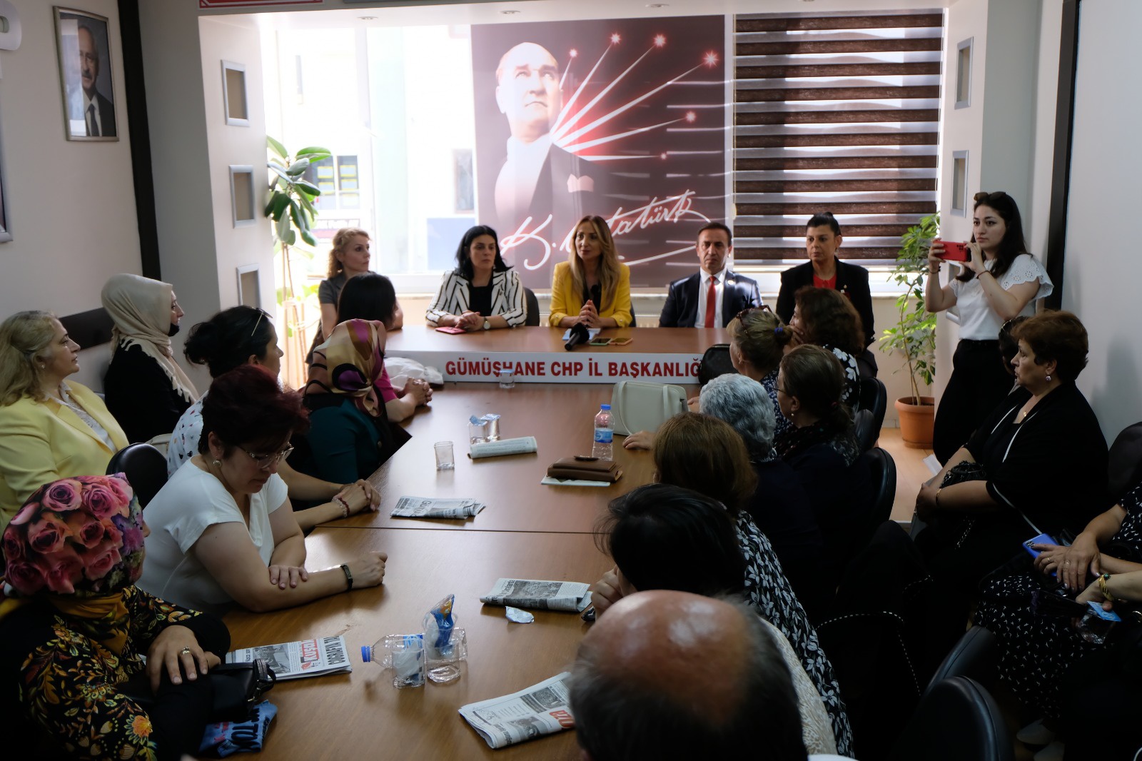 CHP Kadın Kolları Genel Başkanı Nazlıaka Gümüşhane’de 15