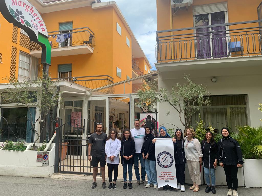 Hayme Ana Mesleki ve Teknik Anadolu Lisesi Avrupa’da stajda 7