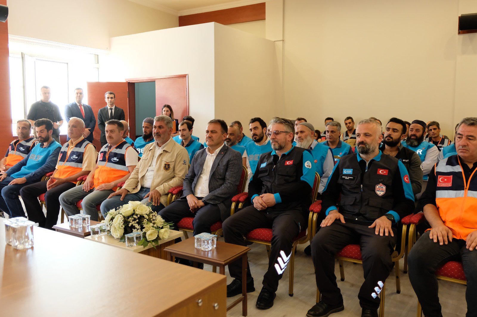 AFAD’ın Hafif Arama Kurtarma eğitimini bitiren kursiyerlere sertifikaları verildi 6