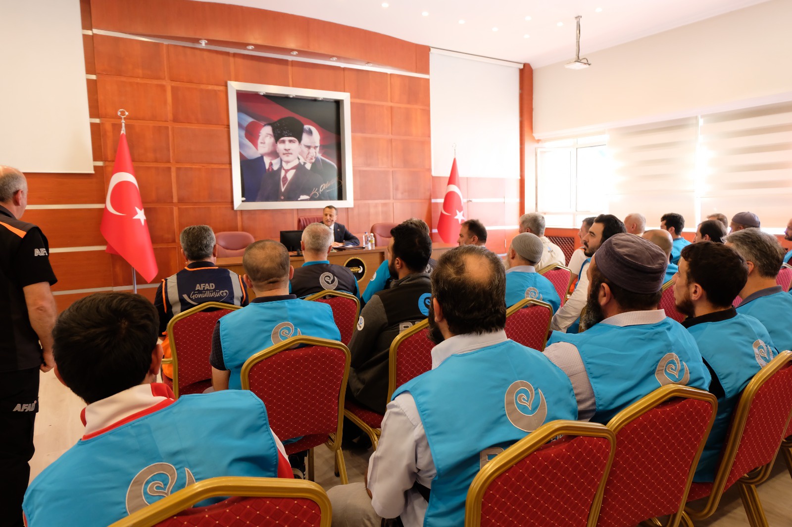 AFAD’ın Hafif Arama Kurtarma eğitimini bitiren kursiyerlere sertifikaları verildi 3