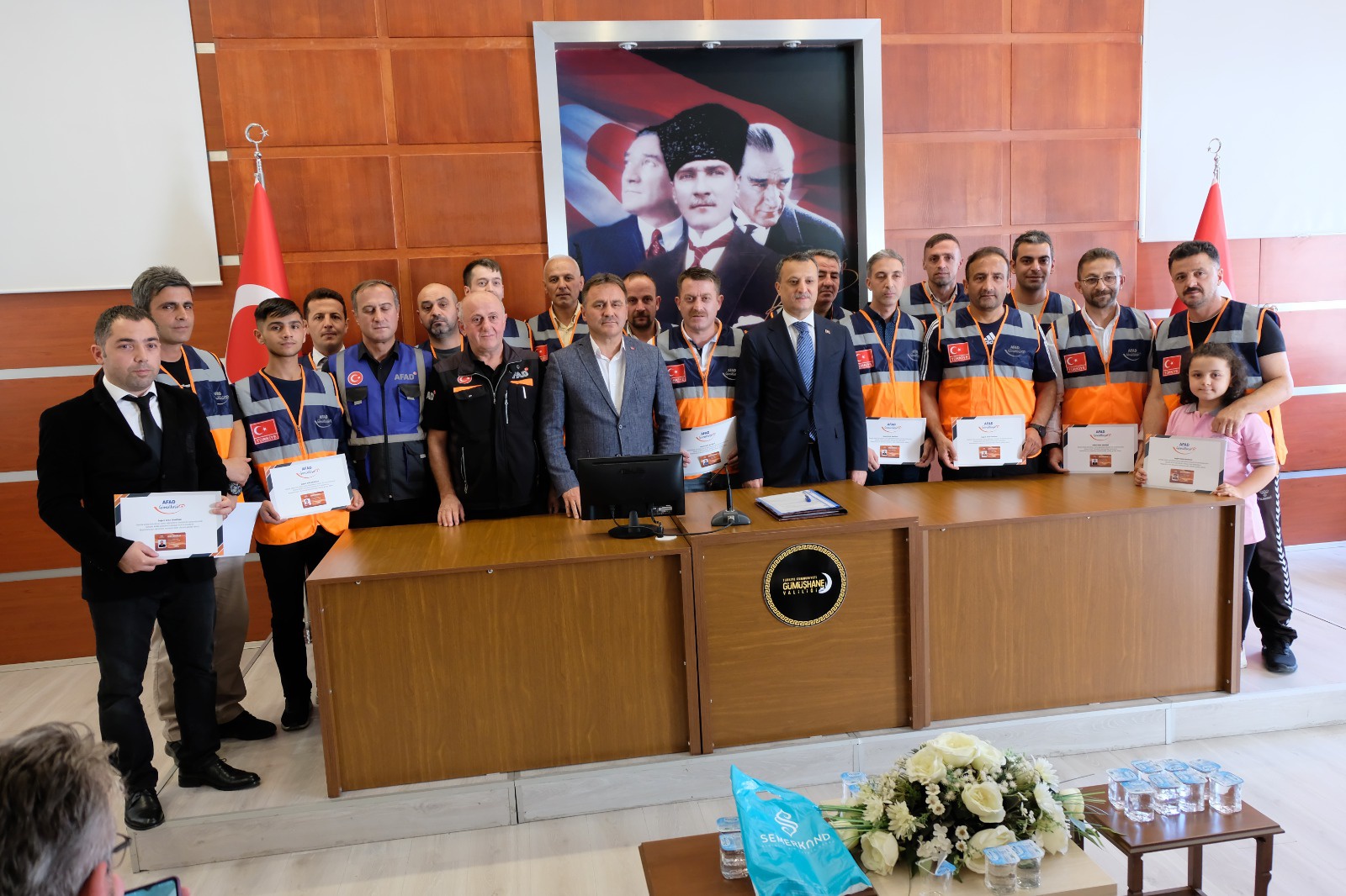 AFAD’ın Hafif Arama Kurtarma eğitimini bitiren kursiyerlere sertifikaları verildi 4