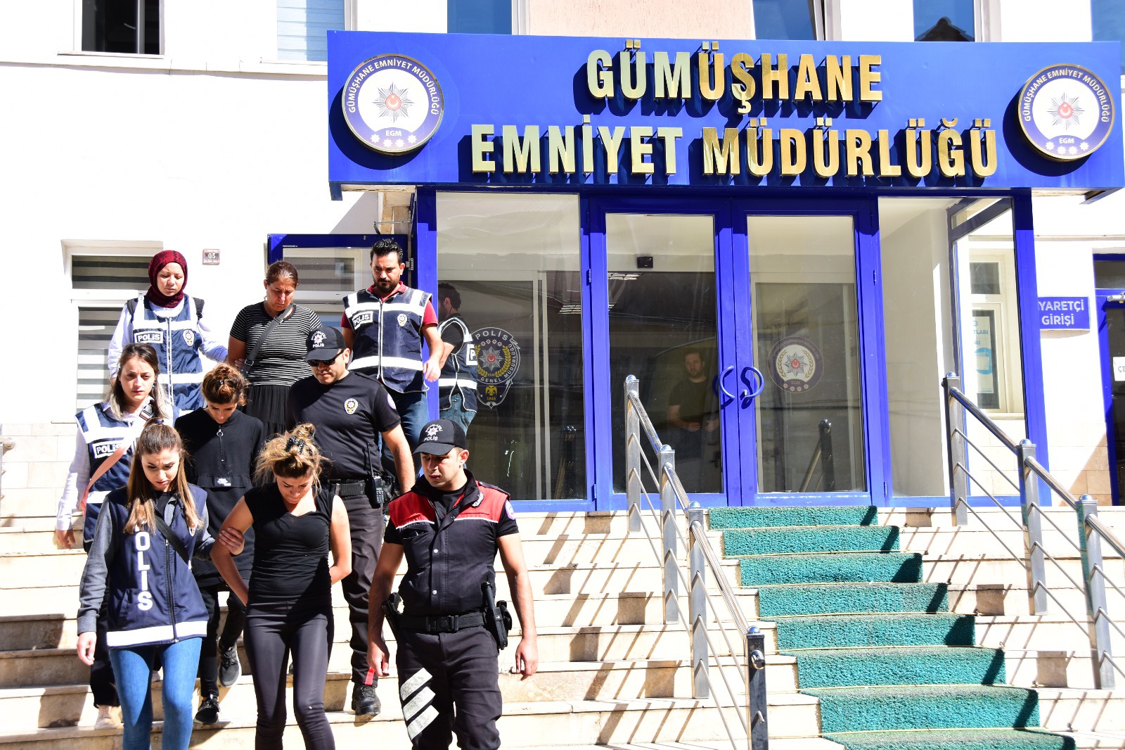 Gümüşhane’de altın hırsızı çete aynı gün yakalandı 2