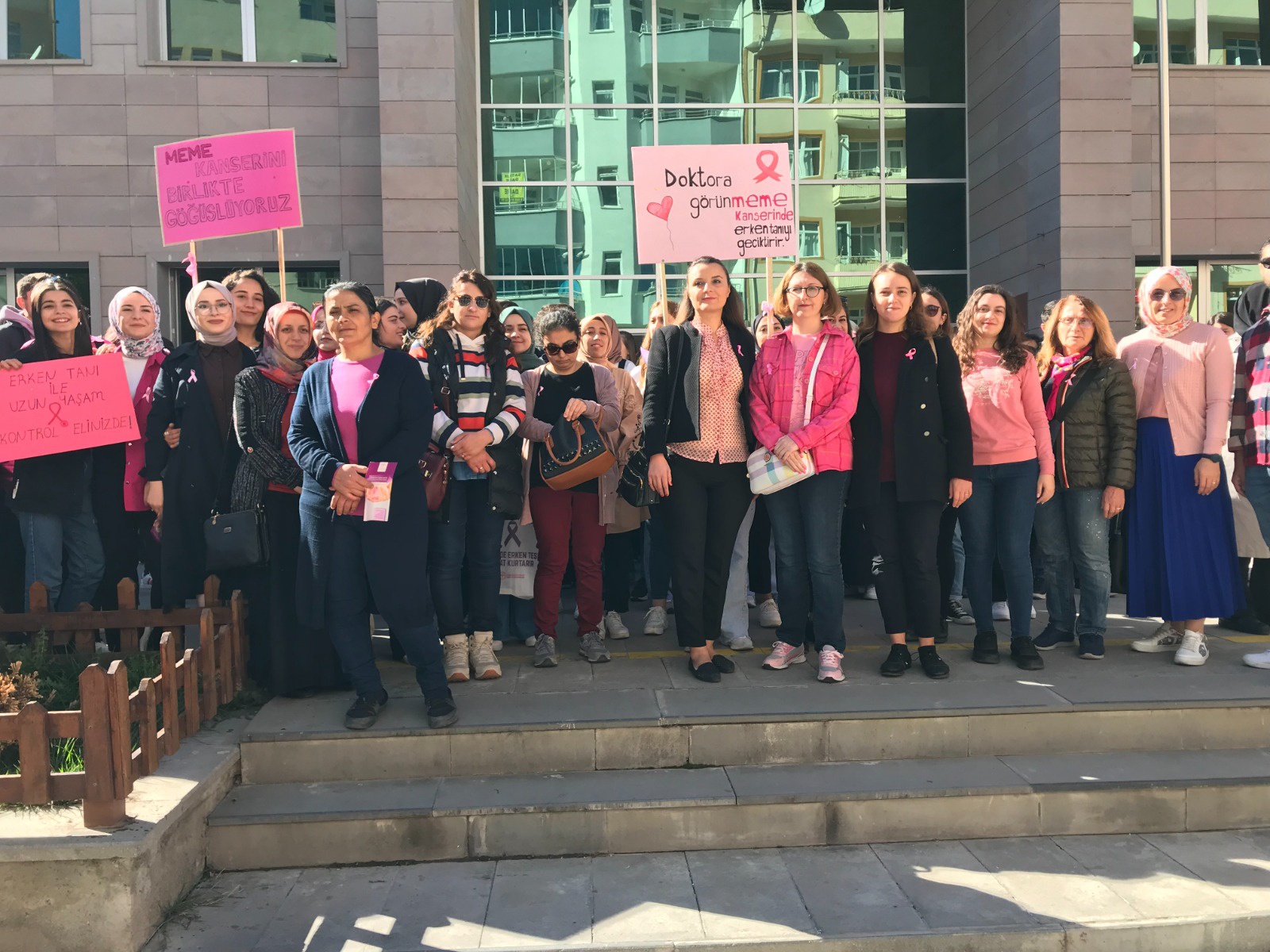 Gümüşhane’de Meme Kanserine farkındalık oluşturmak için yürüdüler 8