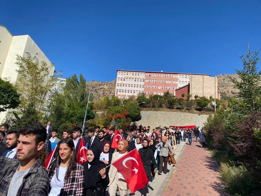 Ülkü Ocaklarından üniversitede gövde gösterisi 4
