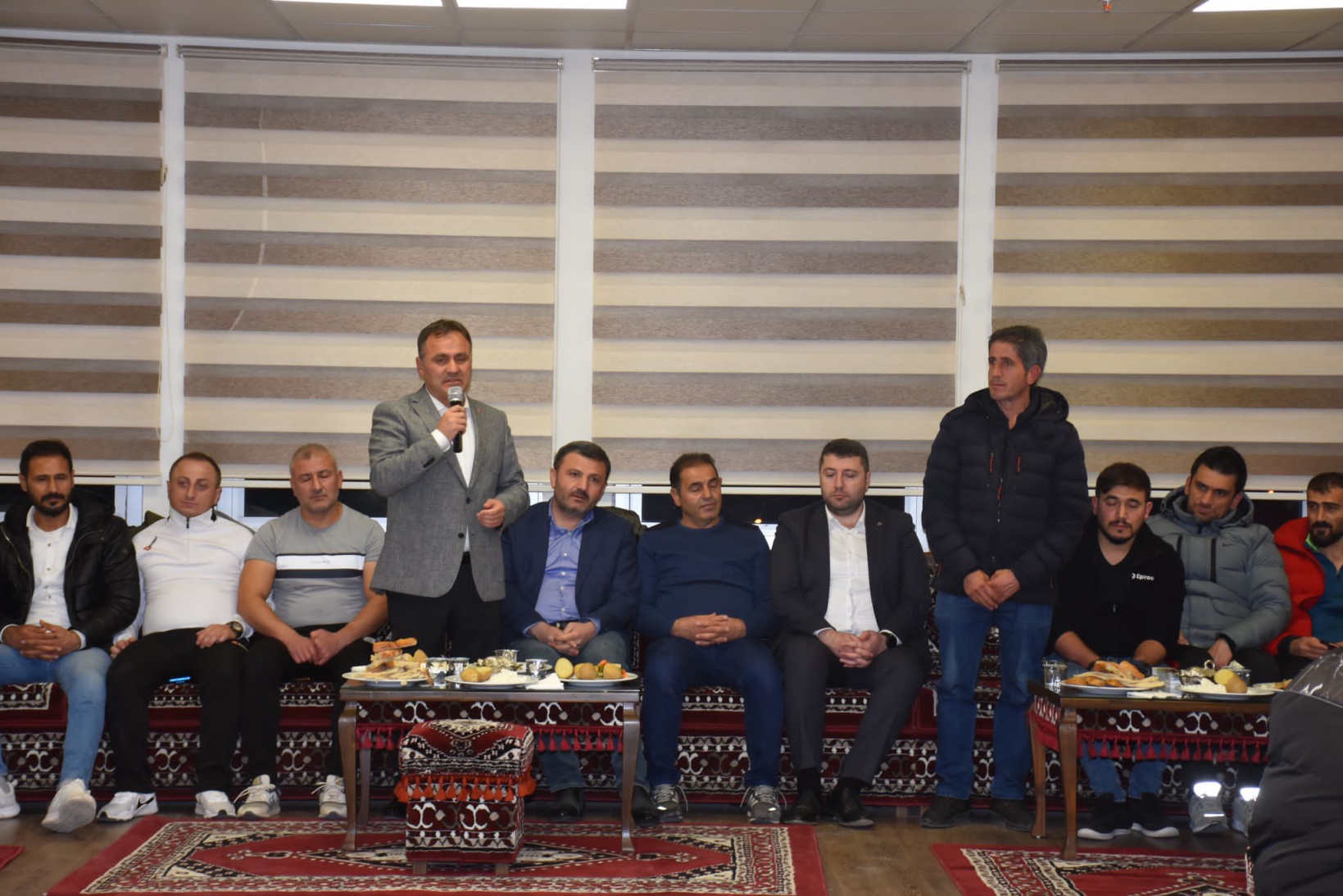 Yunus Emre bebek için Gümüşhane’ye gelen ünlü futbolculara Herfene programı düzenlendi 7