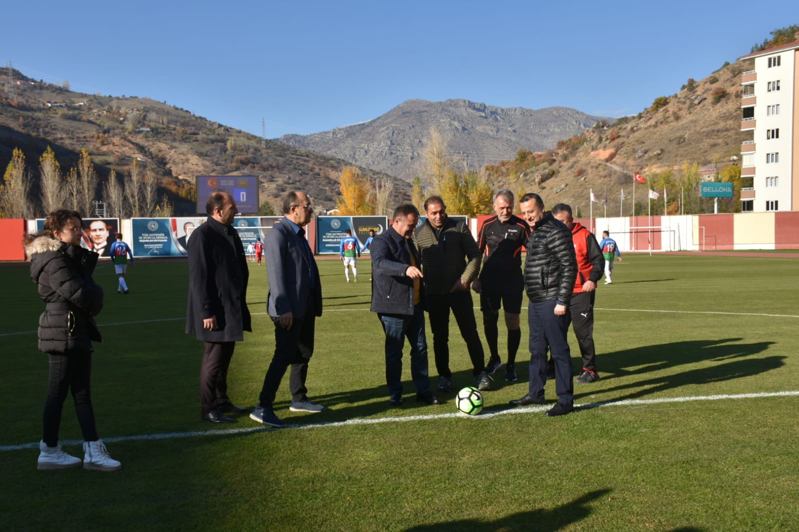 Yunus Emre bebek için düzenlenen turnuvada Türkiye veteranları 5-2 kazandı 10