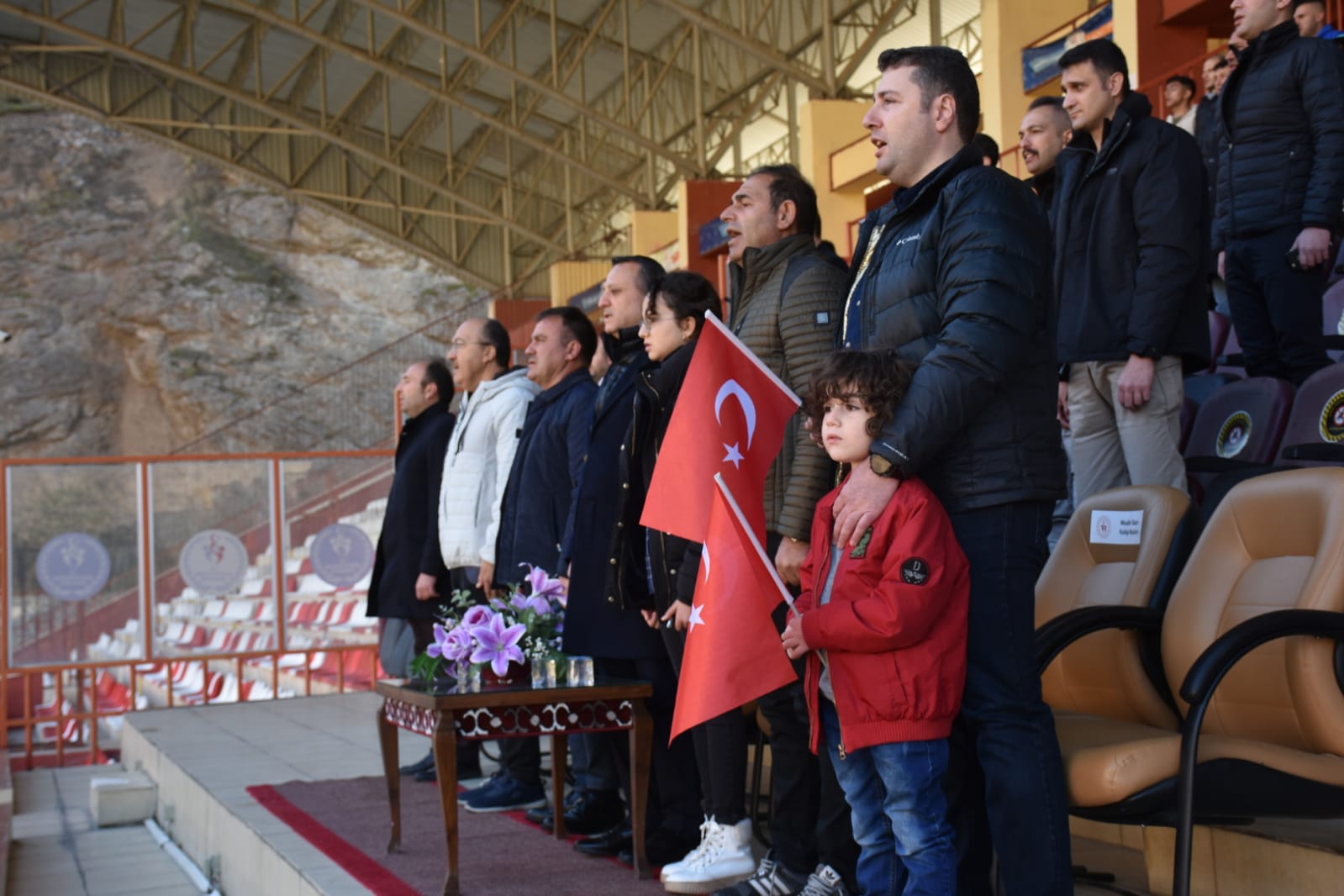 Yunus Emre bebek için düzenlenen turnuvada Türkiye veteranları 5-2 kazandı 5