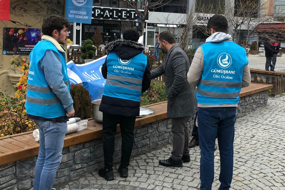 Ülkü Ocaklarından madencilere sıcak çorba ikramı 8