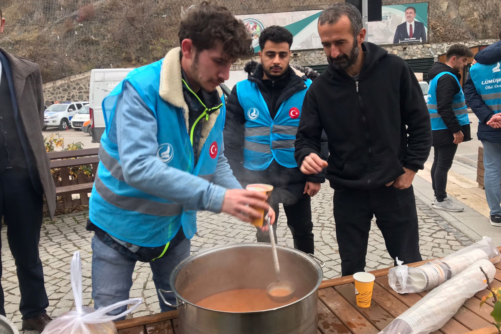 Ülkü Ocaklarından madencilere sıcak çorba ikramı 10