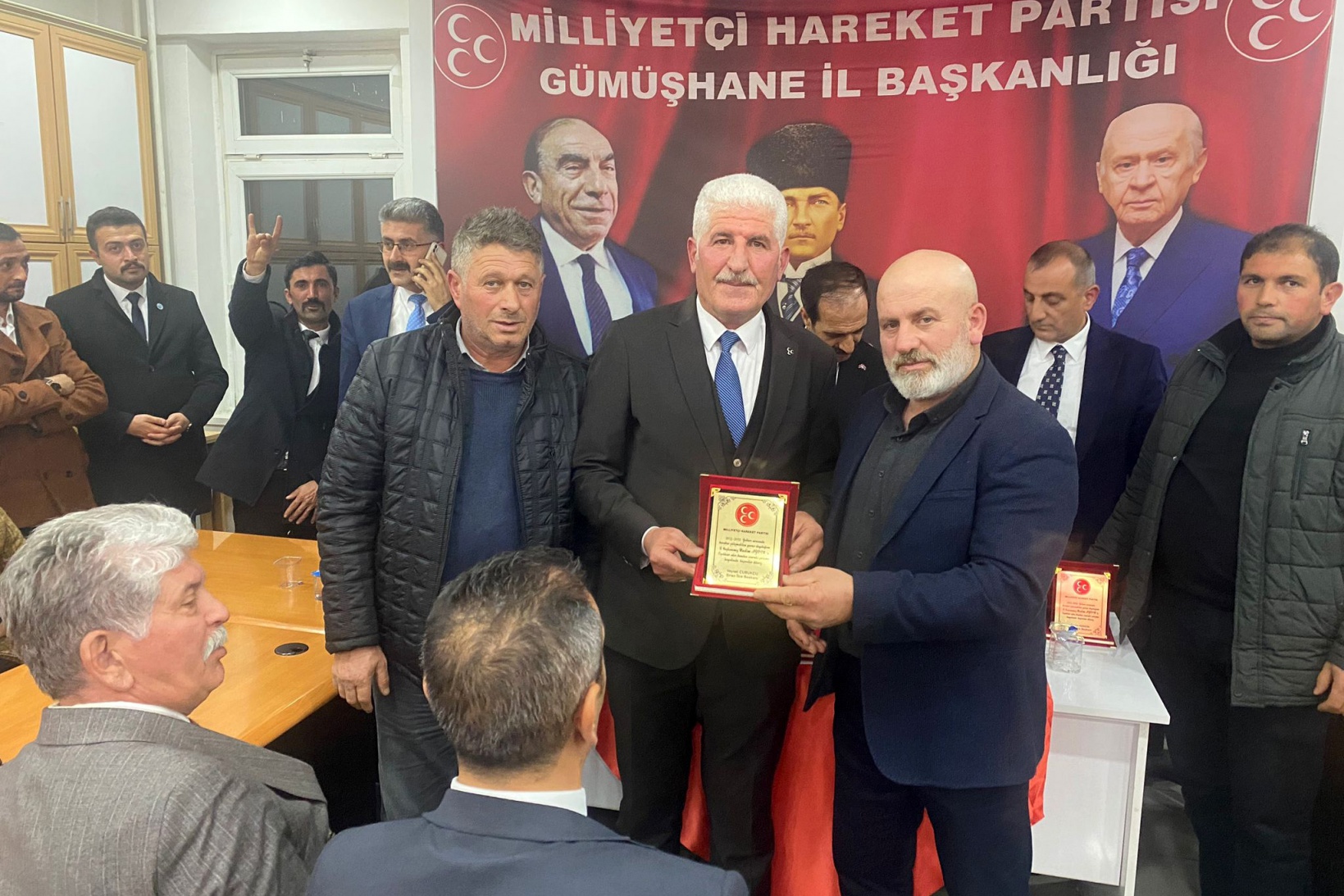 MHP’de devir teslim töreni yapıldı 10